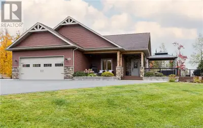 Stunning Open Concept Home Offering Main Floor Living - less than 5 minutes from Grand Falls! Main L...