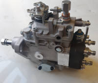 Fuel Injector Pump 0-460-424-302,  504063449, 2852499 Case 580M