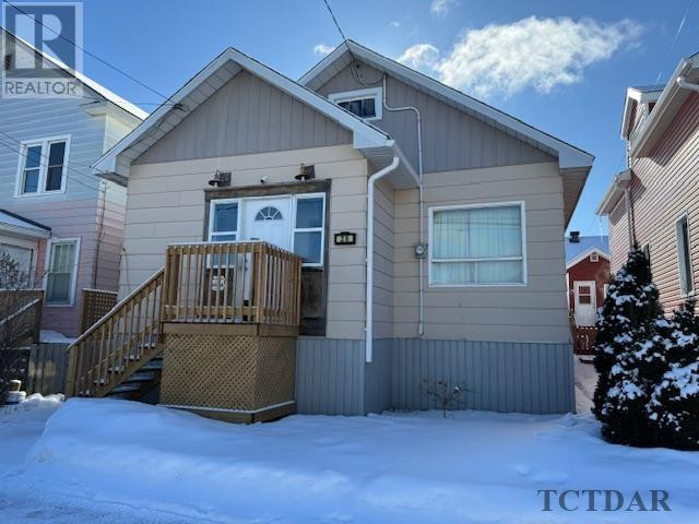 26 Fourth AVE Timmins, Ontario in Houses for Sale in Timmins