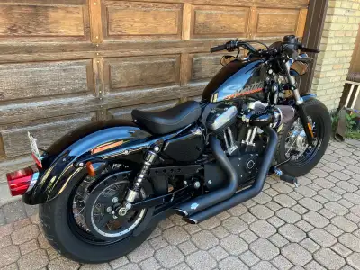 Like a time machine throw back. only 6,900 kms. sort of looks like an old bike but brand new. this i...