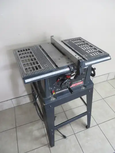 (CRAFTSMAN) Table Saw $75 ** Cash Only, No e-transfer **Please call ahead of time before dropping by...