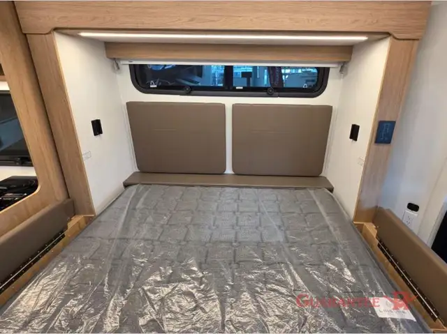 2026 Triple E ( LEISURE TRAVEL VANS ) Unity 24MBL in RVs & Motorhomes in Calgary - Image 33