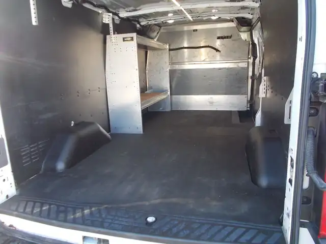 2020 Ford Transit Cargo Van T250 Low Roof in Cars & Trucks in Bedford - Image 18