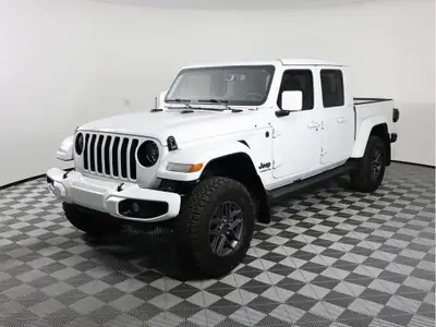 Our 2023 Jeep Gladiator High Altitude 4X4 has a fearless spirit and premium features in Bright White...