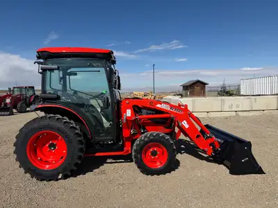 This compact Kioti DK4220SEHCB tractor features a powerful 40 horsepower Daedong diesel engine and c...