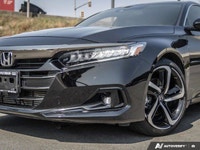 Window Grid Antenna Wheels: 19 Aluminum-Alloy Wheels w/Machined w/Painted Accents Accents Valet Func... (image 9)