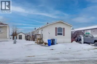 Affordable Homeownership in Gregoire Park – Backing Onto Green SpaceWelcome to 164 Grandview Crescen...