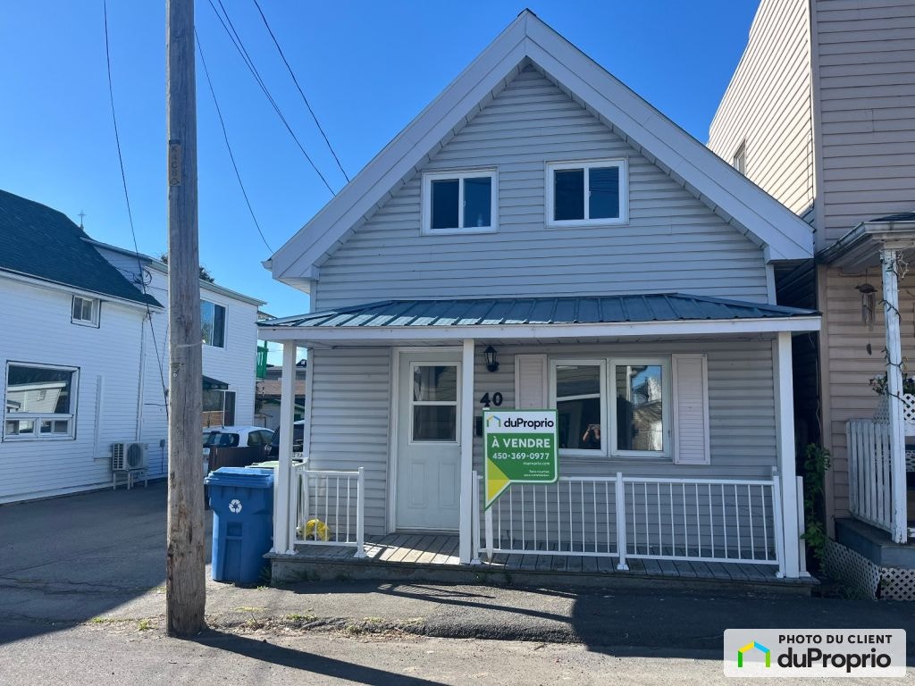 $329,000 - 2 Storey for sale in Salaberry-De-Valleyfield — photo 1