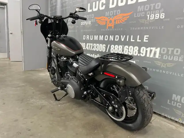 2018 Harley-Davidson FXBB Street Bob in Street, Cruisers & Choppers in Drummondville - Image 10