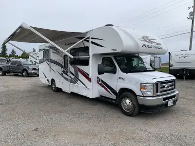 Looking for a Class C motorhome for sale in Toronto, Ontario that’s spacious, easy to drive, and rea...