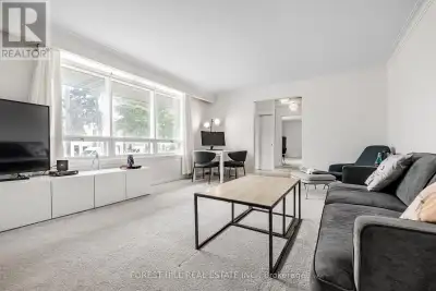 MAIN - 11 GREENBRIAR ROAD Toronto (Bayview Village), Ontario