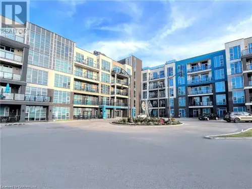 GRIMSBY ON THE LAKE! Luxurious PENTHOUSE Condo; Just painted and new bedroom carpet (July 2025) SPAC...