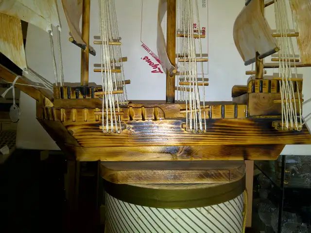 Wooden Model Ships and Boats in Hobbies & Crafts in City of Toronto - Image 4