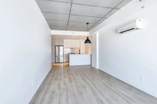 3.5 condo appartement luxe à louer à Outremont-Milhaus in Long Term Rentals in City of Montréal - Image 3