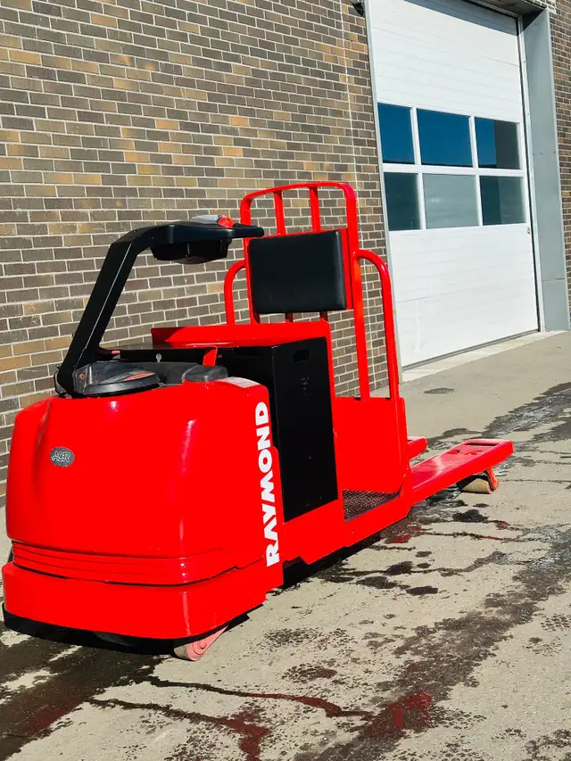 RAYMOND CENTER RIDER PALLETJACK FORKLIFT 6000LBS CAPACITY in Heavy Equipment in Mississauga / Peel Region - Image 3