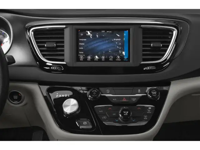2027 Chrysler Grand Caravan SXT in Cars & Trucks in Markham / York Region - Image 28