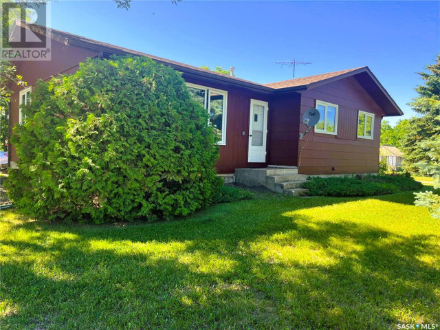 Schiller Acreage Mcleod Rm No. 185, Saskatchewan in Houses for Sale in Regina - Image 2