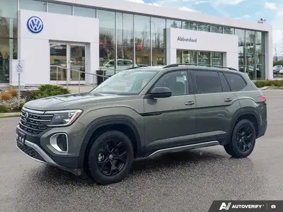 Only 90 Miles! This Volkswagen Atlas boasts a Intercooled Turbo Regular Unleaded I-4 2.0 L/121 engin...