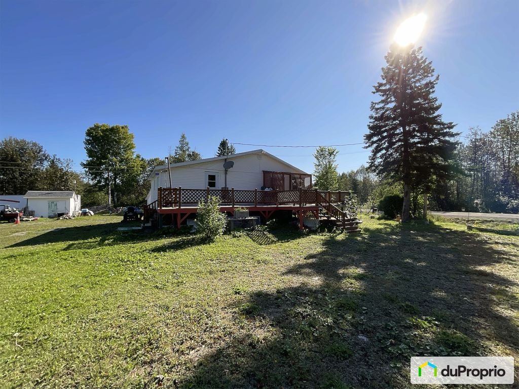 $200,000 - Bungalow for sale in St-Moise — photo 2