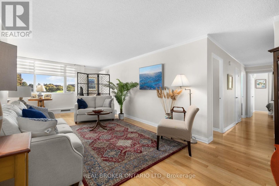 205 - 2625 REGINA STREET Ottawa, Ontario 4