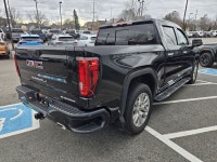 THIS TRUCK INCLUDES 2 year / 40,000km Maintenance plan. Ask Us For Details! Leather Seats, Cooled Se... (image 5)