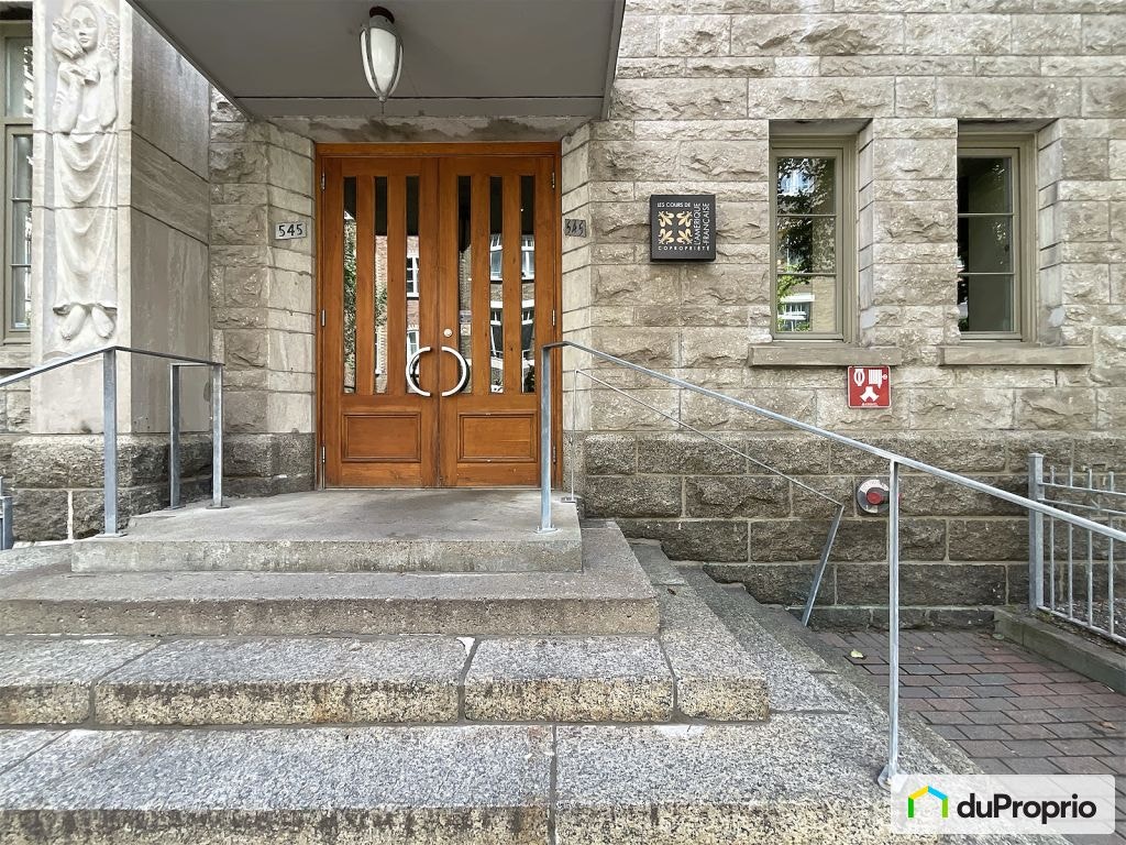 $879,500 - Condominium for sale in Old-Quebec — photo 1