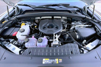 2.0 L 4 Cyl Engine Vehicle Options: Leather Interior, Panoramic Roof, Adaptive Cruise Control, Wirel... (image 9)
