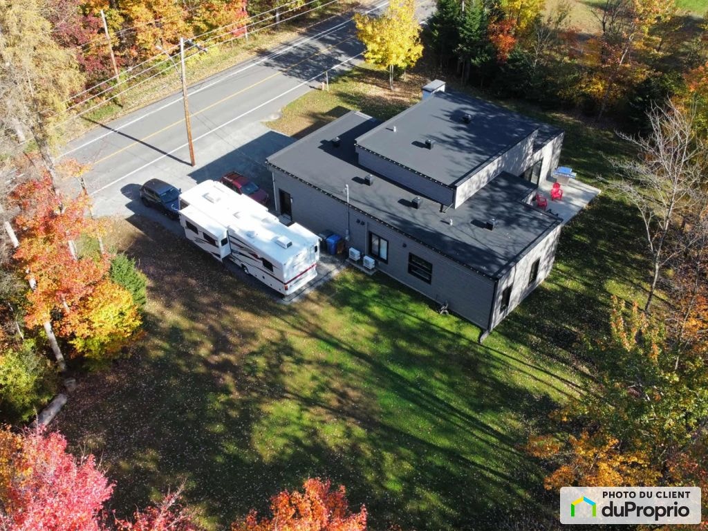 $785,000 - Bungalow for sale in Trois-Rivières (Trois-Rivières) — photo 2