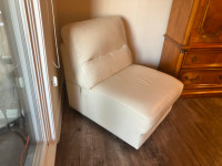 Leather Chair / Excellent Shape