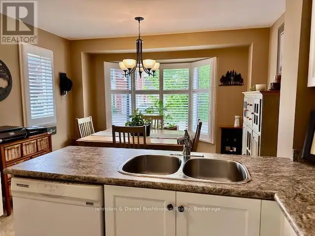 18 SHORELINE DRIVE Bracebridge (Macaulay), Ontario62863317126530124