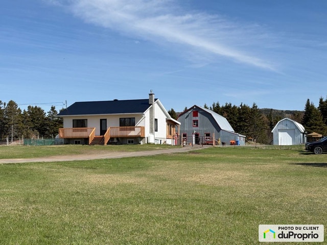 $649,000 - Acreage / Hobby Farm / Ranch for sale in Ste-Felicite — photo 1