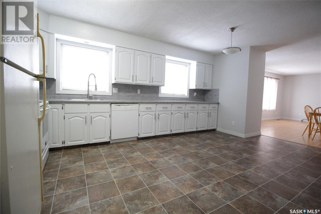 410 3rd AVENUE Whitewood, Saskatchewan in Houses for Sale in Regina - Image 2