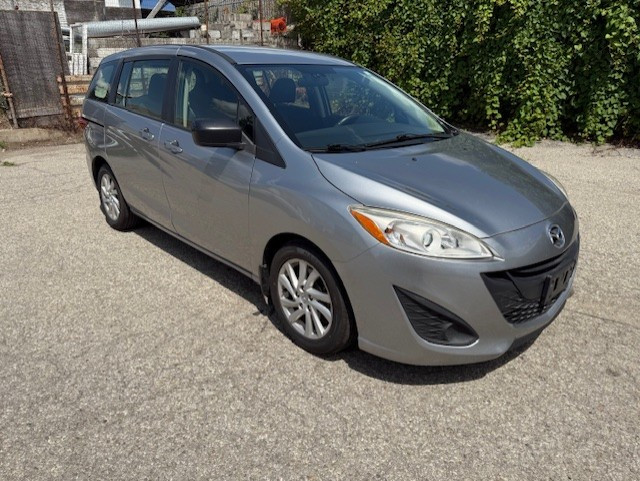 2012 mazda5 van in Cars & Trucks in Cambridge