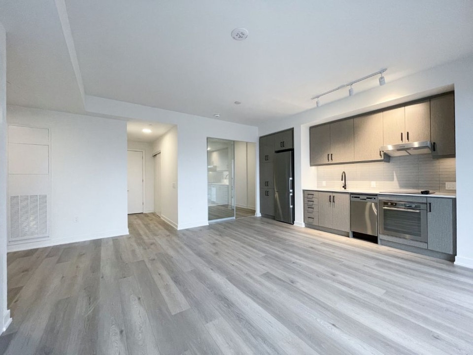 WEST CONDOS 2 Bedroom+Den Corner Condo For Rent Downtown Toronto 3