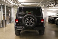 This Jeep Wrangler has a dependable Gas/Electric V-6 3.6 L/220 engine powering this Automatic transm... (image 5)