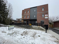Brand new 3 bedroom unit in central location- 8-276 Helen Street