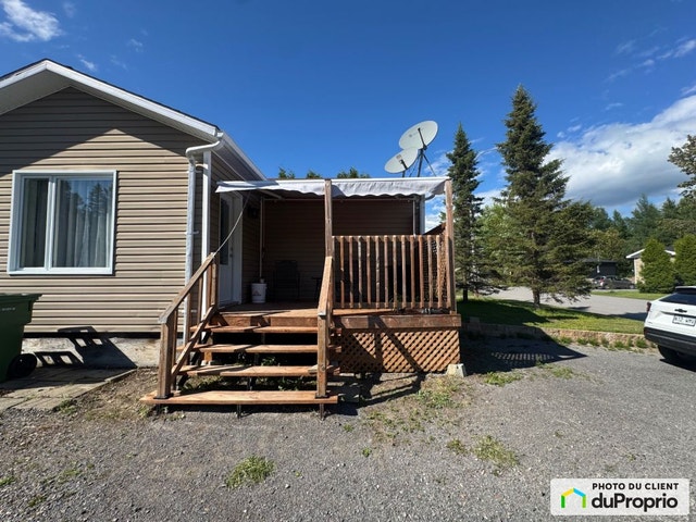 $250,000 - Mobile home for sale in St-Honore-De-Chicoutimi — photo 1