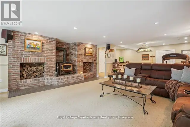 5590 STEELES AVENUE W Milton, Ontario in Houses for Sale in Oakville / Halton Region - Image 34