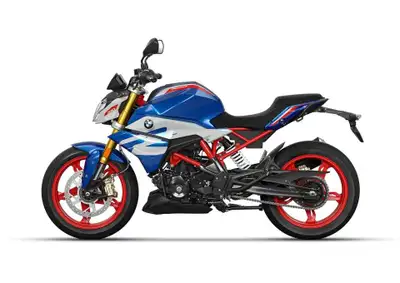 2025 BMW G310R Come and meet our experts at Gabriel BMW Moto / Moto International, your dealer in Mo...