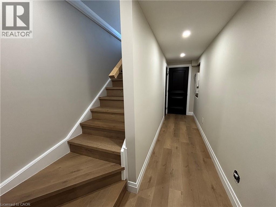 73 MARY Street Unit# 1B Brantford, Ontario 3