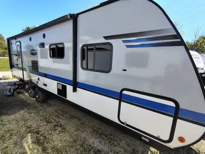 The 2019 Jayco Jay Feather 25RB is a lightweight travel trailer with a single slide-out and a rear b...