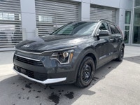 AMVIC Licensed Dealer The 2025 Kia Niro EX FWD, finished in Interstellar Grey, is a smart and effici... (image 3)