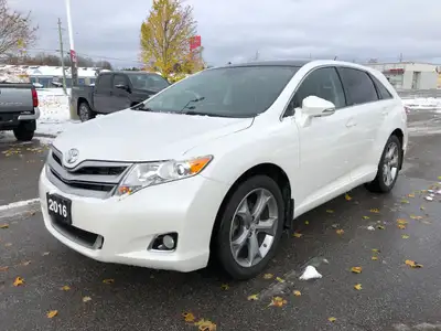 Welcome to Belleville Toyota! . Engine: 3.5L L/100Km City: 12.8 L/100Km Hwy: 9.3 Safety Equipment El...