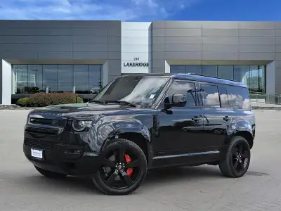 This 2023 Land Rover Defender 110 P400 X is a premium SUV built for confident travel in every season...