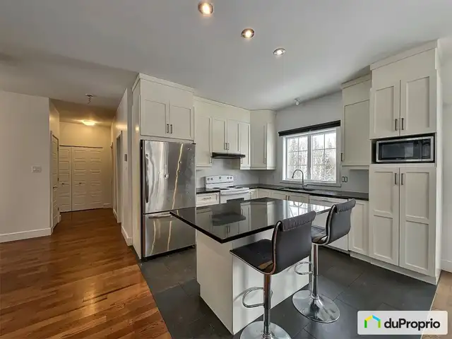 $769,500 - Bungalow for sale in Sherbrooke (St-Élie-d'Orford) in Houses for Sale in Sherbrooke - Image 6