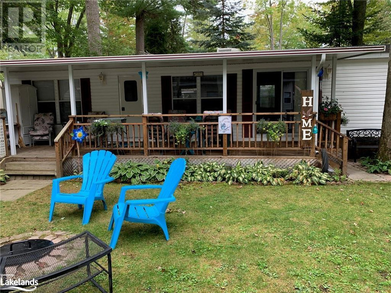 85 THEME PARK Drive Unit 153 Wasaga Beach, Ontario Houses for Sale Oakville / Halton Region