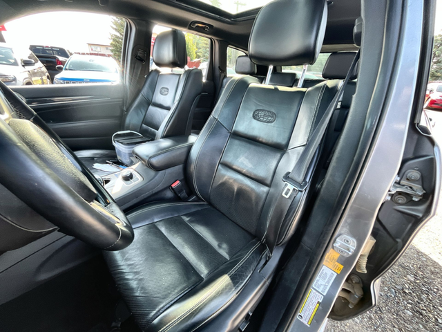 2014 Jeep Grand Cherokee OVERLAND - Navigation in Cars & Trucks in Lethbridge - Image 14