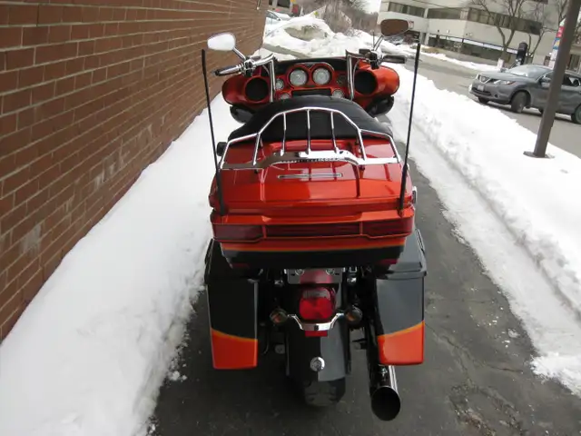 2013 Harley-Davidson FLHTCUSE8 CVO ULTRA CLASSIC in Street, Cruisers & Choppers in City of Toronto - Image 6