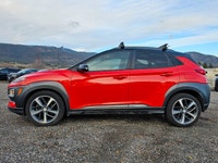 Introducing the 2019 Hyundai Kona 1.6T Trend AWD with Two-Tone Roof, an SUV that combines style, com... (image 5)