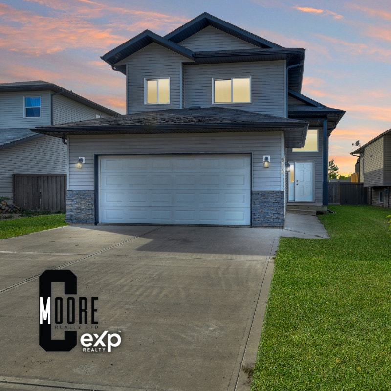 Fantastic Family Home in The Quiet and Quaint Town of Wembley Houses